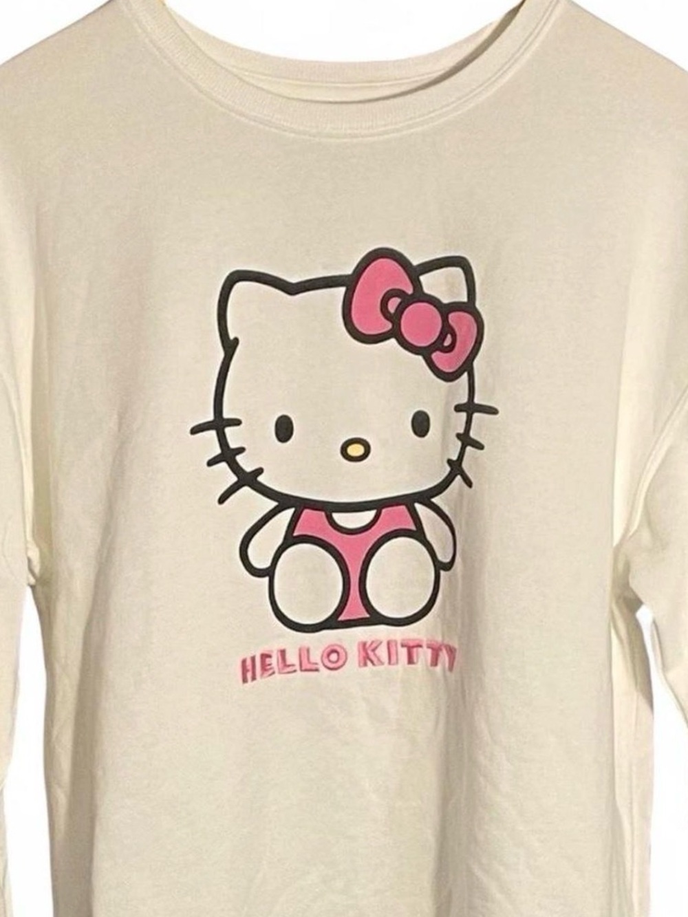 Hello Kitty NWOT white lightweight women’s Sz M sweatshirt